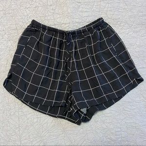 brandy melville eve shorts